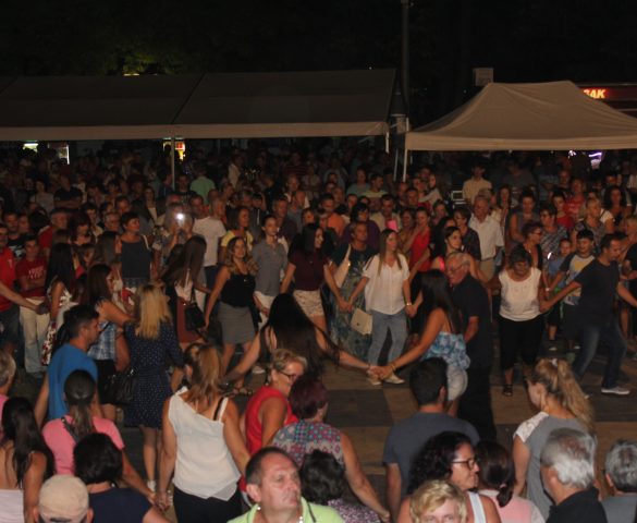 Tamburaška večer „NG ljeta“ okupila nekoliko tisuća posjetitelja / foto