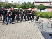 1d7b6ef1-e739-444c-9696-e1433d0ee8ac