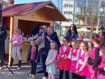 16eca3fd-a8e7-4c20-b201-5c91347f0d6b 16eca3fd-a8e7-4c20-b201-5c91347f0d6b