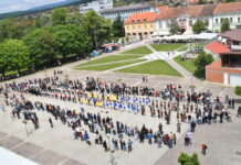 Ravnatelj se dirljivom porukom oprostio od maturanata