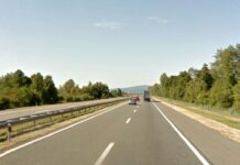 Dvije osobe teško ozlijeđene u prometnoj nesreći u blizini Starog Petrovog Sela