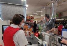 Nikamo bez maske na licu: Trgovci su se pripremili, a kupci poštuju nove mjere