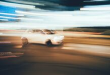 Vikend iza nas obilježilo 16 prometnih nesreća; vozač jurio 200 km/h, drugi kroz naselje 100 km/h, a treći upravljao s 2,35 promila alkohola u organizmu