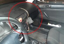 VIDEO: Uhvatio zmiju u automobilu