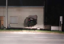 Prometna nesreća u Novoj Gradiški: Osobnim automobilom se zabio u kuću