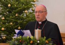 Božićna čestitka požeškog biskupa msgr. dr. Antuna Škvorčevića