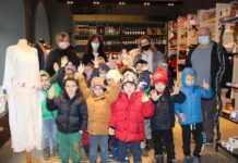 Malo vedrine u ovim sivim danima: Tko je sveta Lucija, tko nam darove nosi…