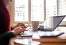 Trebamo li se nakon radnog vremena javljati šefu: Doznat ćemo u siječnju