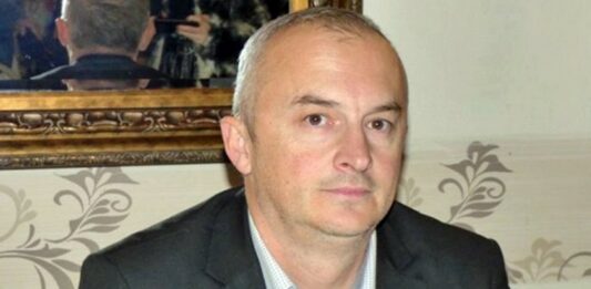 ‘OSTAVLJAM GRAD U ODLIČNOM IZDANJU’ Nakon tri tjedna u istražnom zatvoru, Vinko Grgić izašao na slobodu