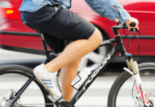 PU brodsko-posavska: 60-godišnji vozač bicikla zadobio teške tjelesne ozljede