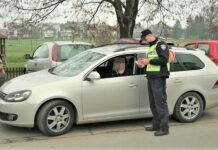 Zatvorska kazna od 30 dana za 20-godišnjaka koji je upravljao automobilom bez položenog vozačkog ispita