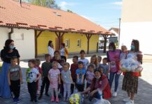 Tjedan Crvenog križa: Djelatnici darivali školarce iz Rešetara
