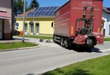 Prometna nesreća na križanju Nazorove i Relkovićeve ulice, ozlijeđen biciklist