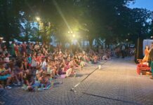 Novogradiški mališani oduševljeni kazališnom predstavom „Ljepotica i zvijer“