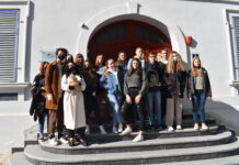 Gimnazija Nova Gradiška: Održana akcija “Cijeli grad čita”