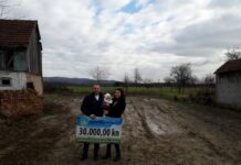Pravi poklon: Još tri mlade obitelji s područja novokapelačke općine dobile sredstva za stambeno zbrinjavanje