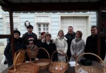 Članovi GO HDZ-a darivali sugrađane, župan Marušić najavio gradnju treće gradske osnovne škole