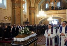 Sprovod svećenika Stjepana Bakarića u Novoj Kapeli