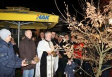 Pravoslavni vjernici proslavili Badnjak i dočekali Božić