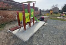 Novo dječje igralište u Adžamovcima