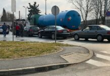 Gužve na crpkama: Novogradiščani požurili napuniti spremnike prije sutrašnjeg poskupljenja