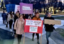 U Novoj Gradiški održan miran prosvjed povodom izmjena Zakona o predškolskom odgoju i obrazovanju