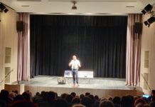 Tarik Filipović predstavio svoju hit monodramu u novogradiškom Domu kulture