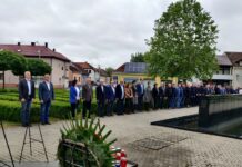 Polaganjem vijenaca obilježen Dan državnosti