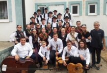 Nastavila se tradicija: Davorci nastupili na 20. susretima folklora „Turanovac 2022.”