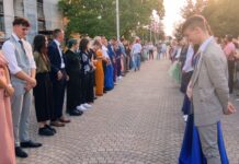 Gimnazija Nova Gradiška ispratila maturante