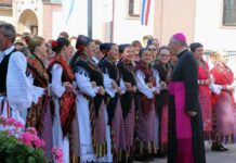 Zlatna misa biskupa Antuna u Davoru