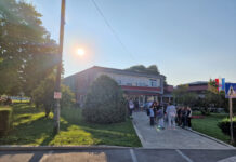 OŠ “Matija Gubec” Cernik upisala 20 prvašića