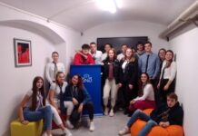 Gimnazija Nova Gradiška obilježila Dan kravate