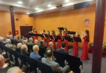 Ansambl flauta Glazbenog odjela nastupio je na Božićnom susretu Matice hrvatske