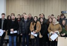 Grad Nova Gradiška i ove godine nastavlja sa stipendiranjem učenika i studenata