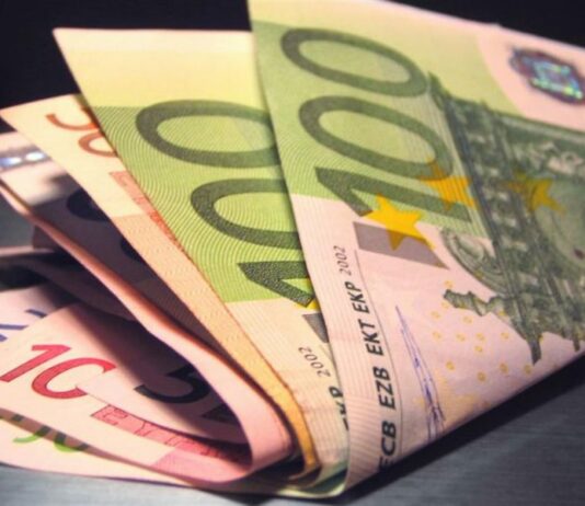 Hrvatska udruga banaka oglasila se priopćenjem o dostupnim besplatnim osnovnim bankarskim uslugama