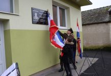 Podignuta spomen ploča poginulom dragovoljcu Domovinskog rata Zdravku Dokuzoviću