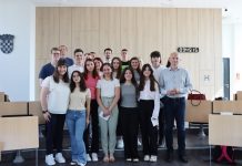 Grad Nova Gradiška nagradio najbolje učenike koji su sudjelovali na državnim natjecanjima