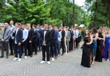 Novogradiška Elektrotehnička i ekonomska škola ispratila još jednu generaciju maturanata