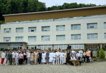 Razmjena iskustava i edukacija: Stručnjaci iz pet slavonskih županija u bolnici na Strmcu