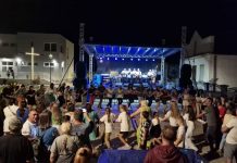 Započele 22. Ribarske večeri u Davoru: zbog lošeg vremena otkazan koncert Miroslava Škore