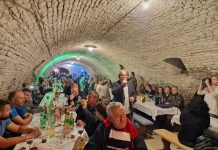 Krštenje mošta i odlična zabava obilježili još jedne Dane cerničkog portugisca /video