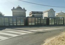 Gradsko groblje: Stigli i novi unificirani kiosci