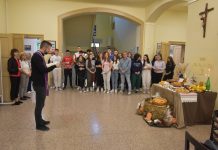 Novogradiški gimnazijalci organizirali izložbu povodom Dana zahvalnosti za plodove zemlje