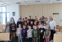 Dječje gradsko vijeće uputilo prijedloge i pitanja gradonačelniku: Unutarnji bazeni, školski ormarići, javna rasvjeta..