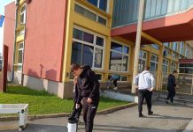 Volonteri Elektrotehničke i ekonomske škole u akciji: Može li se ovaj novac pametnije utrošiti?!