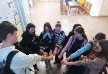 Novogradiški gimnazijalci sudjelovali u humanitarnoj akciji „Za 1000 radosti“