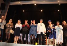 Naklon do poda: Maestralna predstava novogradiške „Kugle“ – „Gradonačelnica“