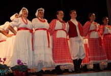 “Sačuvajmo običaje stare”: “Trenkovci” i ove godine u dva dana napunili dvoranu Doma kulture