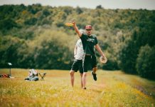 Cernik: na prelijepom terenu kod jezera Bačice održan završni turnir u disc golfu “Discover Balkan”